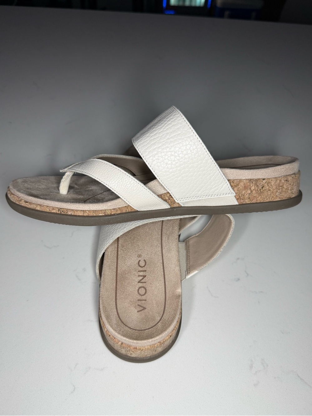 Vionic White Leather Cork-Trim Slide Sandals